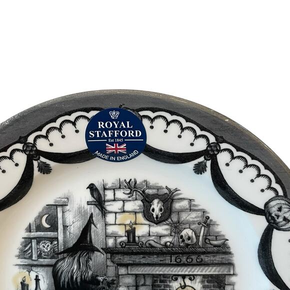 Royal Stafford Halloween Salad Plates 8.5in Porcelain Set of 2 Spooky Boo New - Picture 8 of 8